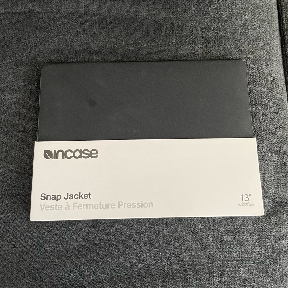 In case Snap Jacket For MacBook Pro 13”